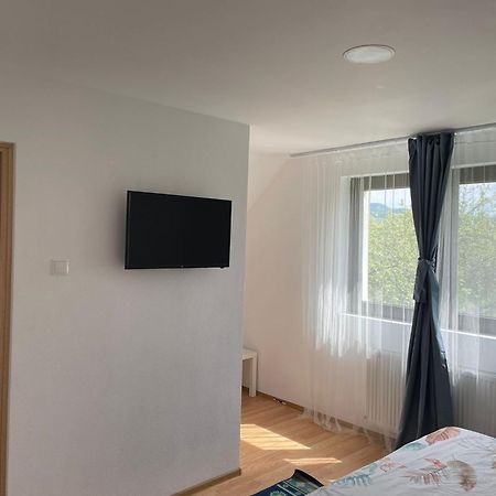 Pensiunea Rnb Maramures Surdesti  Exteriör bild